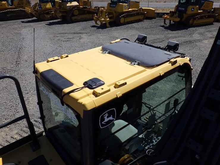 2016-deere-300g-lc-image-24
