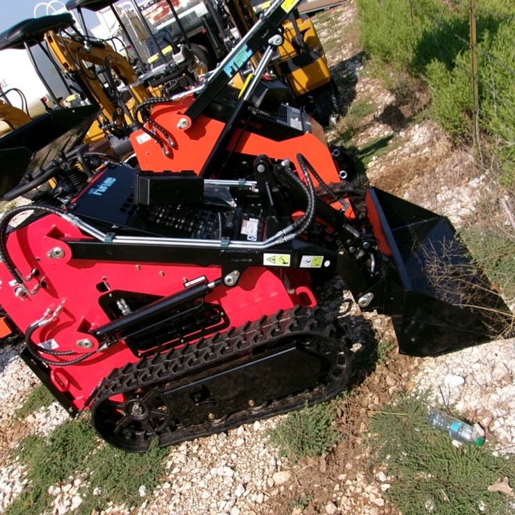 FUTURE MINI SKID STEER