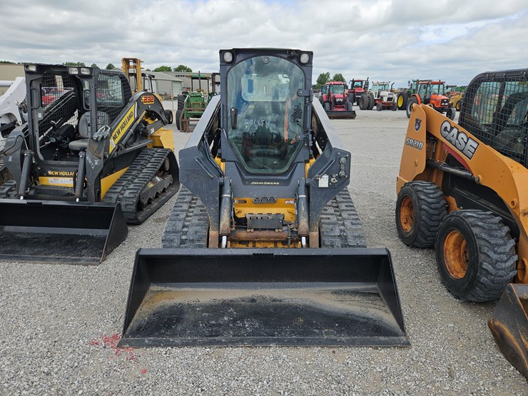 2019-deere-331g-image-2