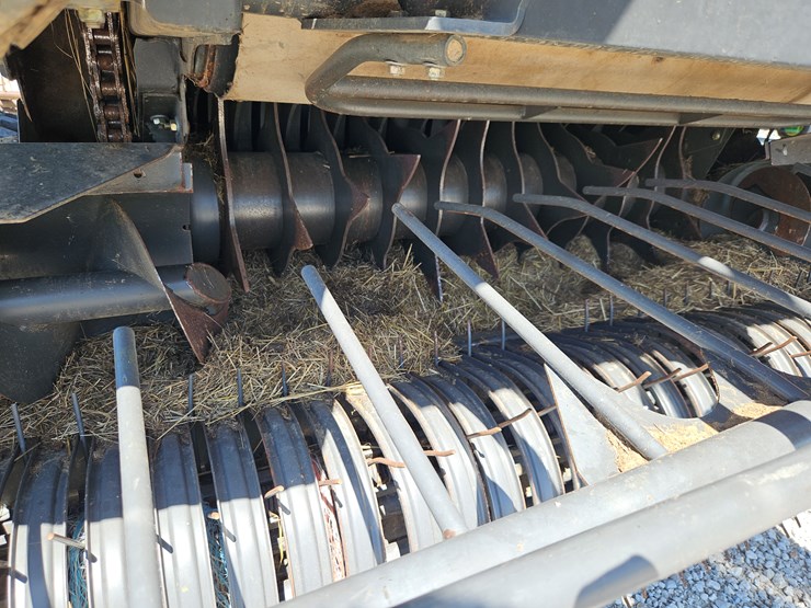#203062-•-2015-claas-360-variant-baler-image-3