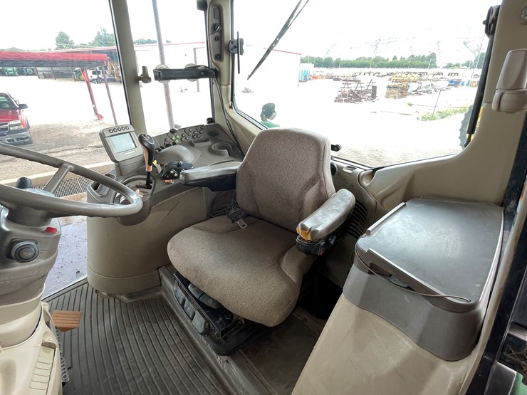 john-deere-7230-premium-image-50