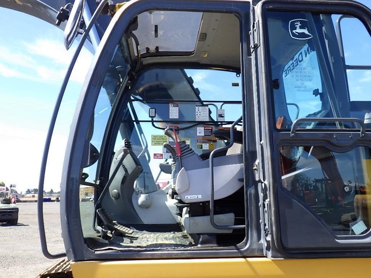 2016-deere-300g-lc-image-30