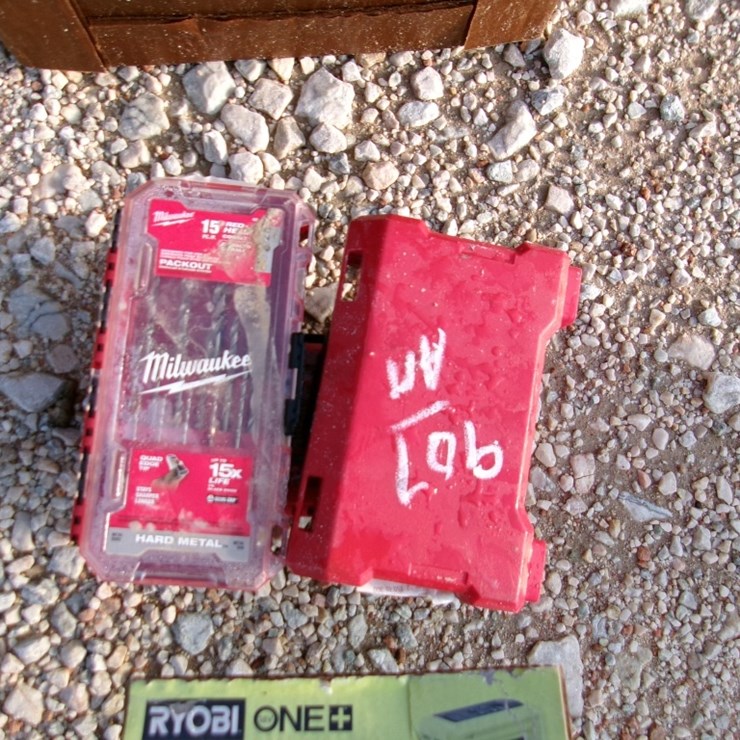 MILWAUKEE DRILL BIT SET
