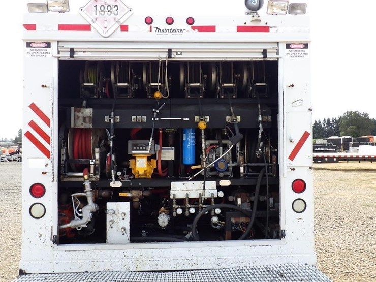2005-sterling-lt8500-image-15