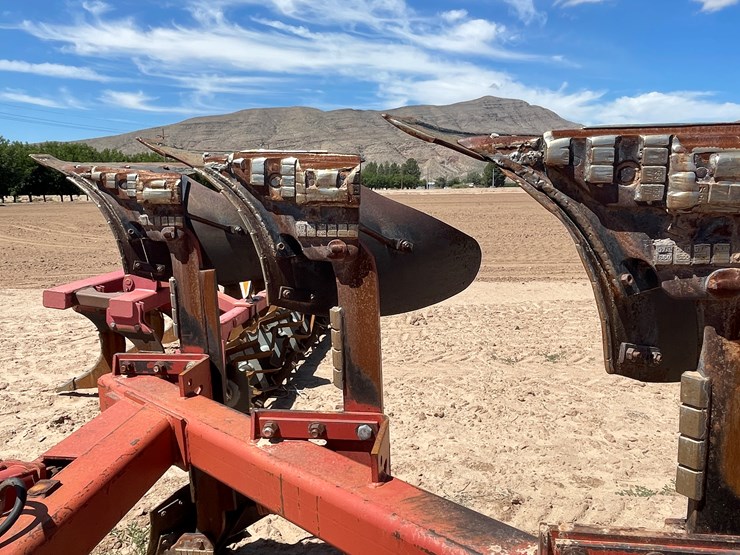 #9034-•-case-ih-6-bottom-roll-over-plow-image-11