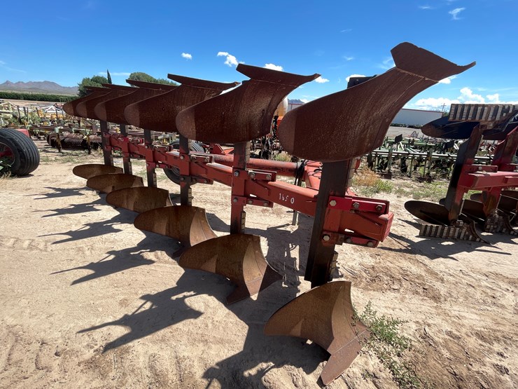 #9034-•-case-ih-6-bottom-roll-over-plow-image-22
