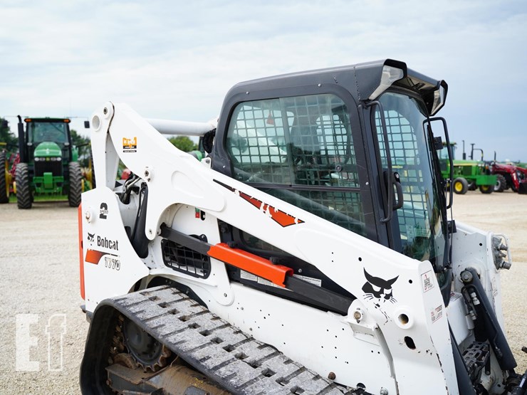 2022-bobcat-t770-image-17