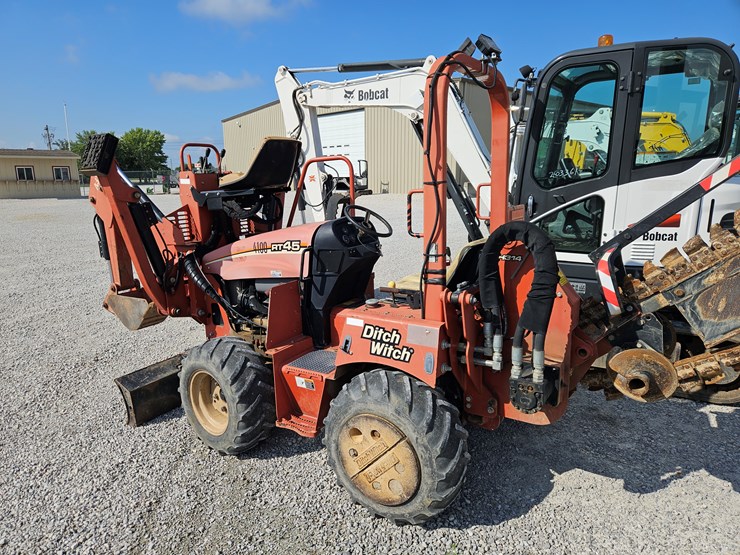 2014-ditch-witch-rt45-image-12