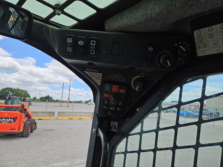 2019-deere-331g-image-10