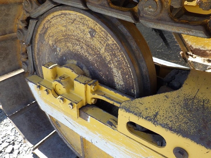 2021-deere-550k-image-47