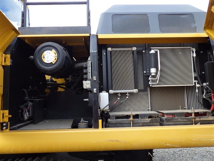 2016-deere-300g-lc-image-13