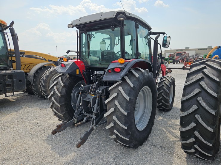 2021-massey-ferguson-6712-image-19