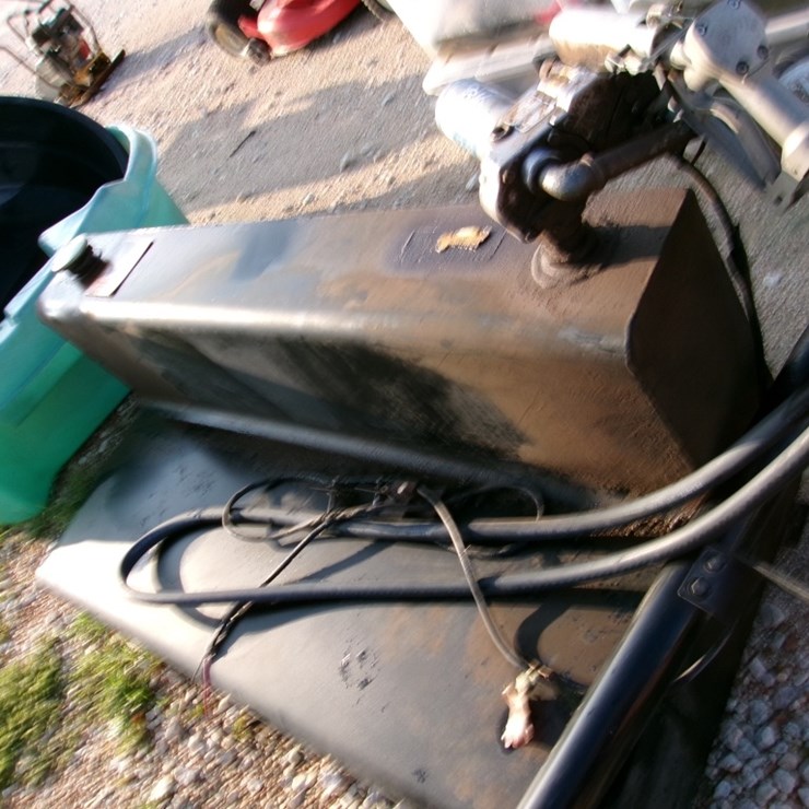 L-SHAPED FUEL TANK W/ PUMP