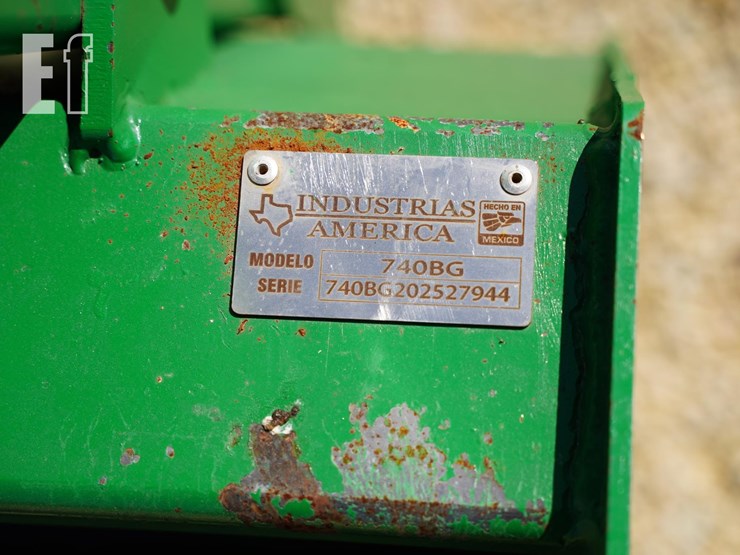2025-john-deere-640-image-14