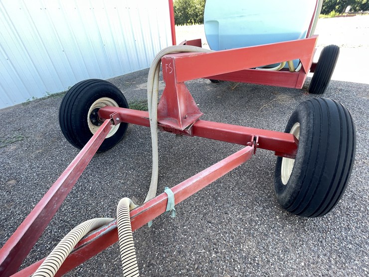 #9020-•-custom-4-row-liquid-fertilizer-applicator-w/pup-tank-image-45