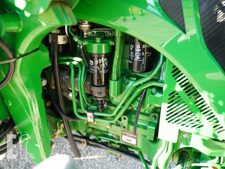 2017-john-deere-5090r-image-22