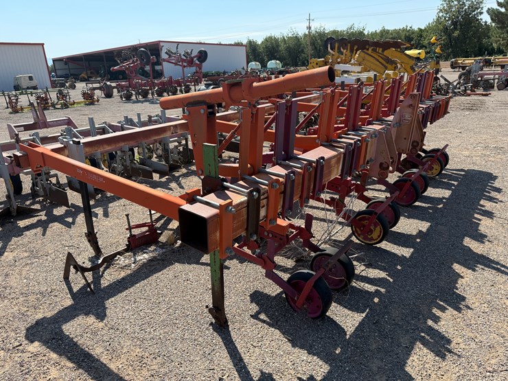#9111-•-david-koenig-4-row-cultivator,-3-pt-image-2