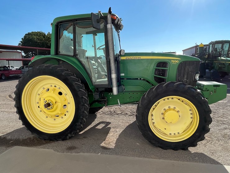john-deere-7230-premium-image-6