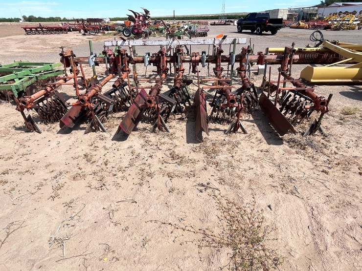 #9032-•-custom-3-pt-tillage-tool-bar-image-1