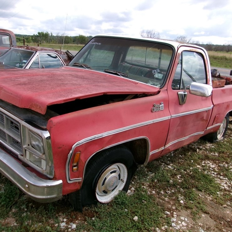 1980 GMC SIERRA CLASSIC PU- NOT RUNNING- NO KEY