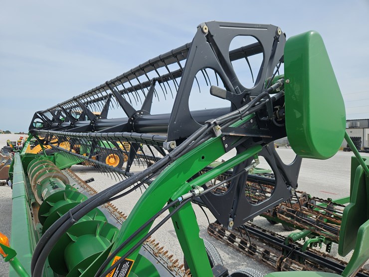 2009-john-deere-625f-image-4