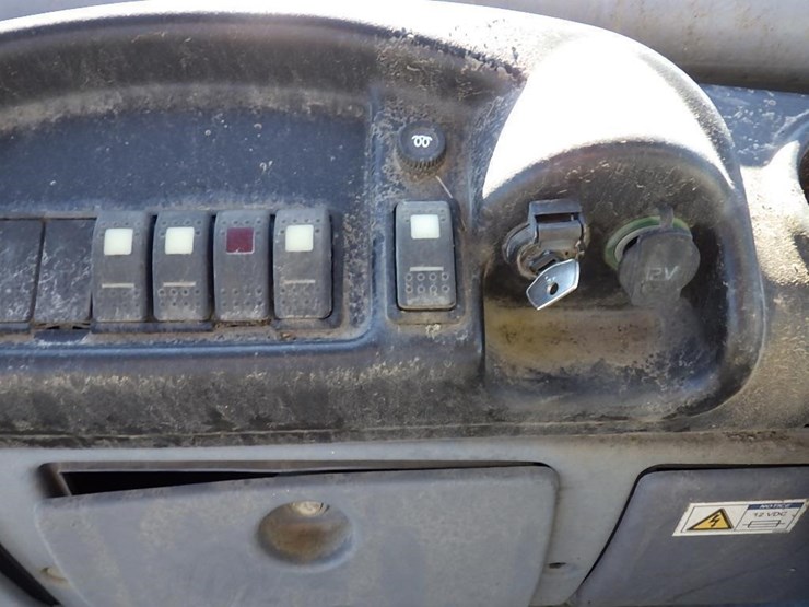 2012-hamm-hd140vvh-smooth-drum-compactor-image-43