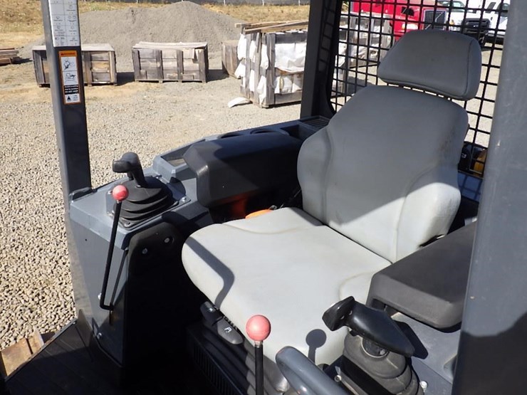 2019-deere-450k-lgp-image-29