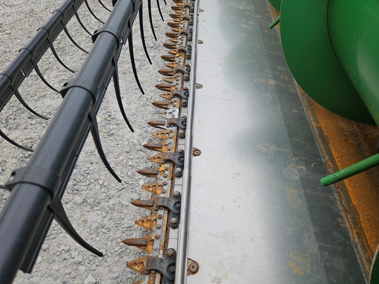 2012-john-deere-630f-image-11