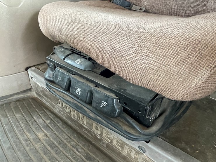 john-deere-7230-premium-image-31