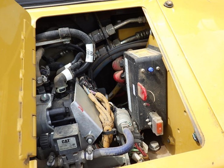 2020-caterpillar-d5-lgp-image-25