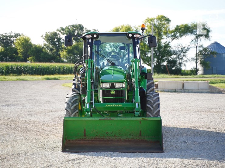 2017-john-deere-5090r-image-2