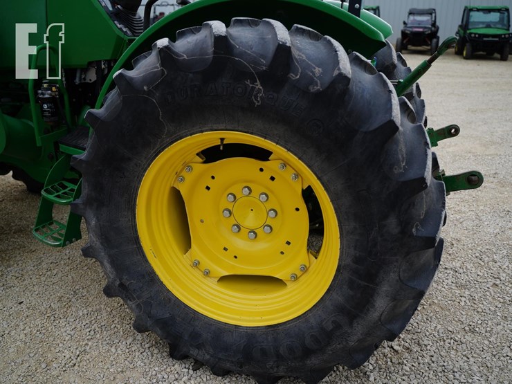 2013-john-deere-5100e-image-35