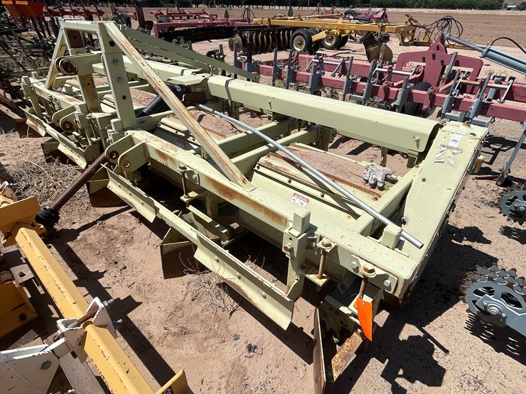 #9039-•-b.w.-implement-company-3-pt-4-row-bed-shaper-image-9
