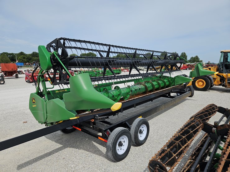 2009-john-deere-625f-image-1
