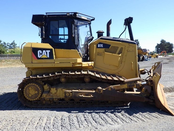 2011-caterpillar-d7e-image-4