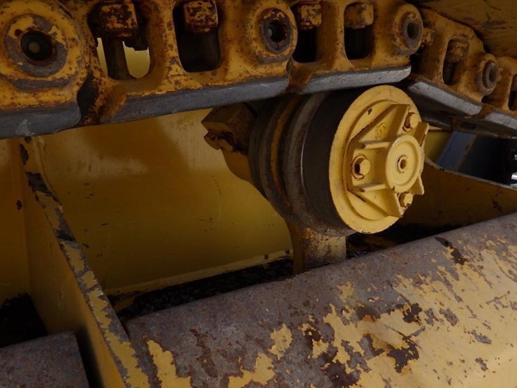 2021-deere-450k-lgp-image-48