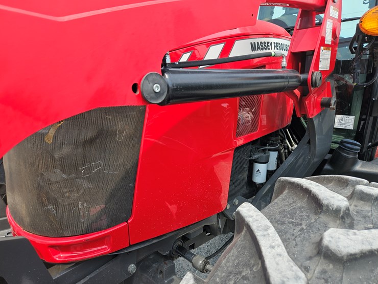 2021-massey-ferguson-6712-image-5
