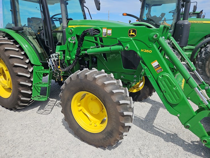 2014-john-deere-6115d-image-6