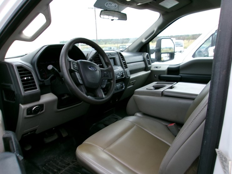 2019-ford-f350-image-2