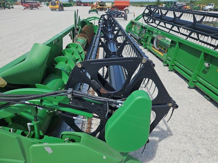 2011-john-deere-630f-image-2