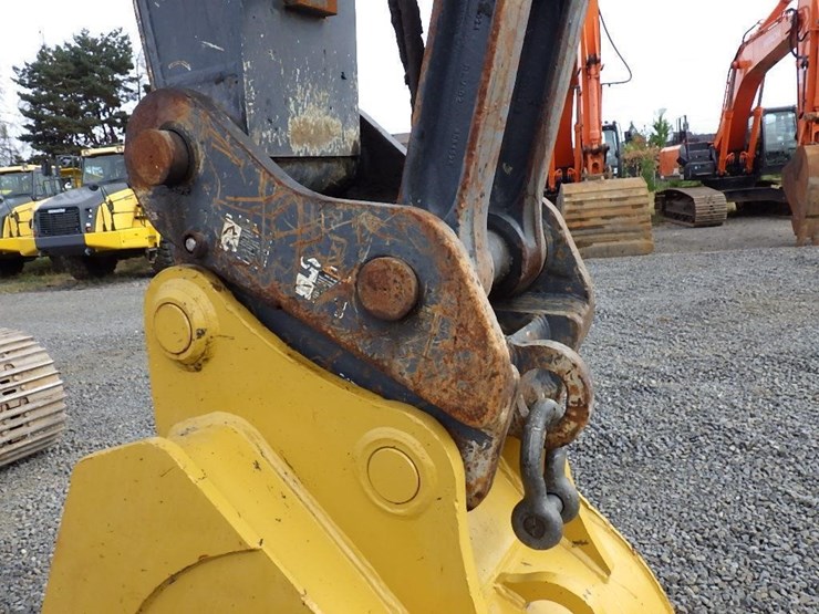2016-deere-300g-lc-image-9