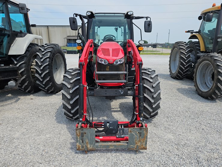 2021-massey-ferguson-6712-image-2