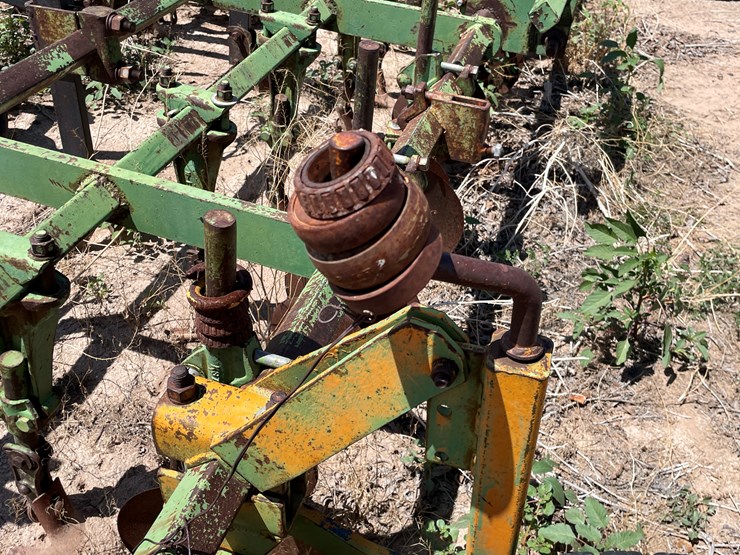 #9106-•-3-pt-field-cultivator,-4-row-custom-w/gallina-units-image-26