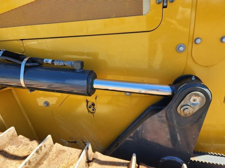 2023-deere-700l-image-20