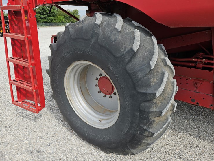 1992-case-ih-1640-image-12