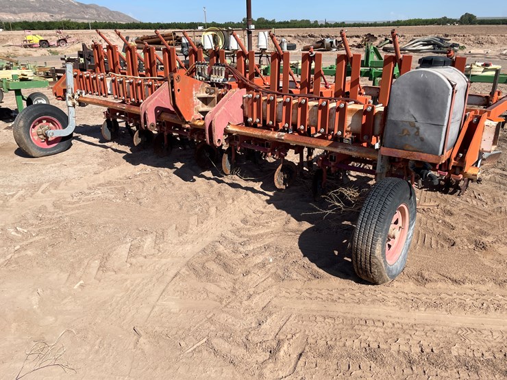 #9101-•-3-pt-field-cultivator,-4-row-custom-w/gallina-units-image-4