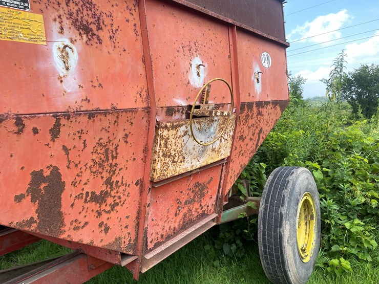 #5669-•-j-&-m-gravity-box-(arcadia,-wi)-image-12