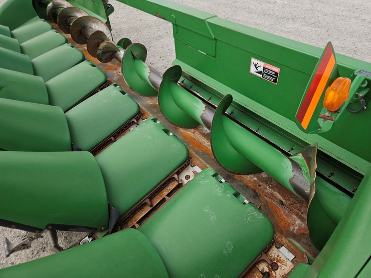 2008-john-deere-608c-image-10