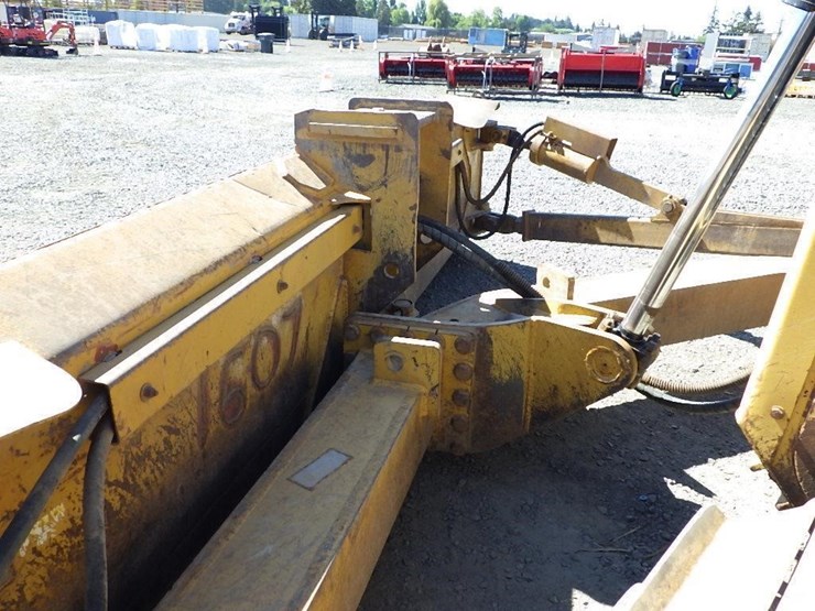 2012-caterpillar-d7e-image-11