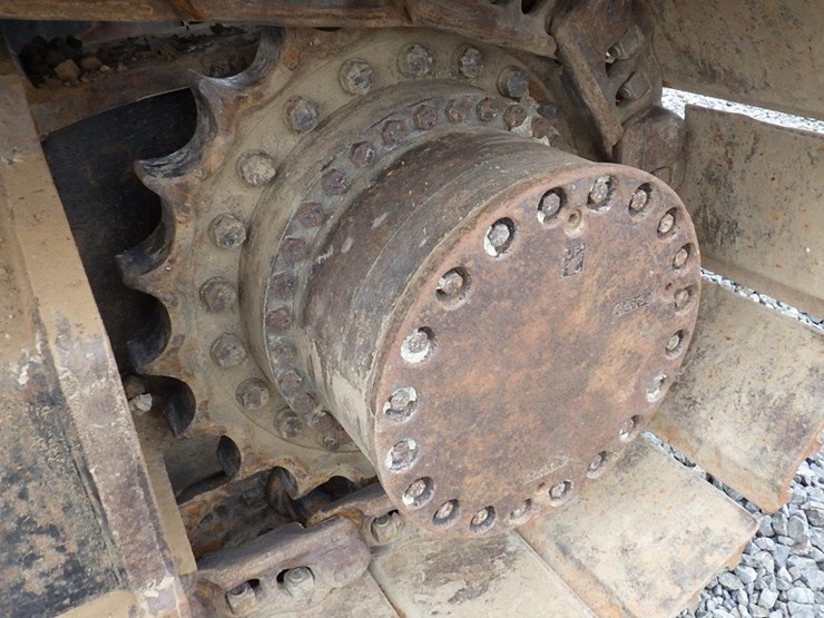 2015-hitachi-zx350lc-6n-image-48